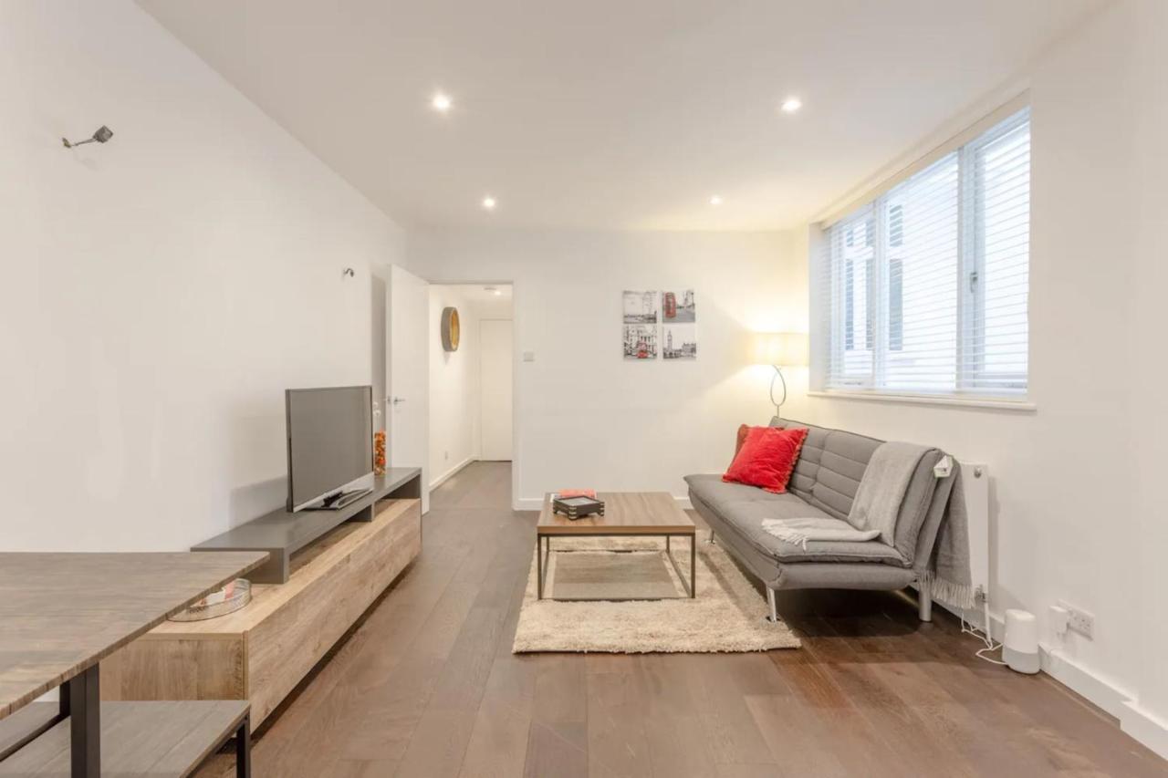 Appartamento Modern Flat In The Heart Of West Londra Esterno foto